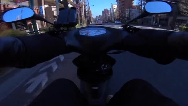 Synvinkel Att Köra Med Cykel Med Smartphone Centrum Tokyo Högkvalitativ — Stockvideo
