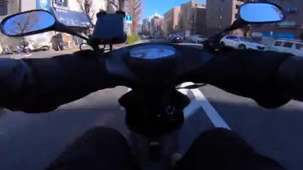 Timelapse Jazdy Rowerze Smartfonem Śródmieściu Ulicy Tokio Pov Strzał Wysokiej — Wideo stockowe