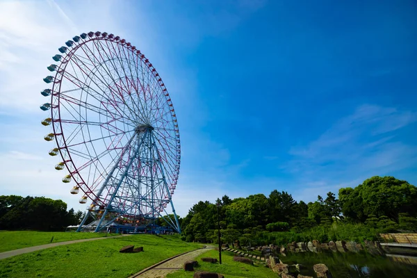 Ett Pariserhjul Bakom Den Blå Himlen Högkvalitativt Foto Edogawa Distriktet — Stockfoto