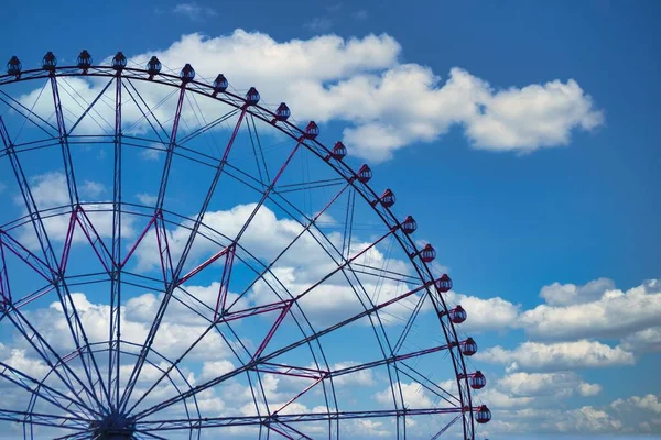 Ferris Wheel Park Blue Sky Telephoto Shot High Quality Photo — Stock Photo, Image