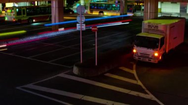 Tokyo şehir merkezindeki otobüs rotasyonunda trafik sıkışıklığı zamanı. Yüksek kalite 4K görüntü. Nerima bölgesi Tokyo 11.03.2022 Tokyo 'da şehir merkezidir.. 