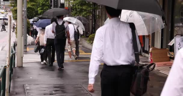 Powolny Ruch Spacerujących Ludzi Ulicy Miasta Nishishinjuku Tokio Wysokiej Jakości — Wideo stockowe