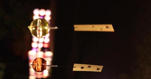 Světelný Zvonek Japonské Zahradě Během Zimních Nocí Ruční Ovládání Kvalitní — Stock video