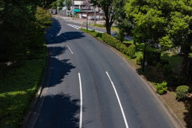 Takashimadaira Tokyo 'da boş bir cadde. Yüksek kalite fotoğraf. Itabashi bölgesi Tokyo 08.30.2023 Tokyo 'nun merkezidir.. 