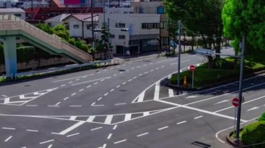 Takashimadaira Tokyo 'daki şehir merkezinde trafik sıkışıklığı zamanı. Yüksek kalite 4K görüntü. Itabashi bölgesi Tokyo 08.30.2023 Tokyo 'nun merkezidir.. 