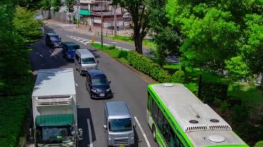 Takashimadaira Tokyo 'daki şehir merkezinde trafik sıkışıklığı zamanı. Yüksek kalite 4K görüntü. Itabashi bölgesi Tokyo 08.30.2023 Tokyo 'nun merkezidir.. 