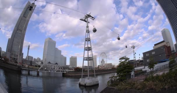 横浜で回転するフェリスホイール 高品質の4K映像を公開しました 横浜地区 中川ジャパン 2023 神奈川市の中心地 — ストック動画