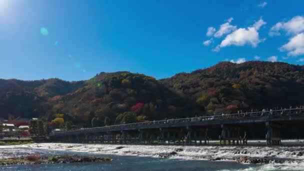 Időszakos Felhő Turisták Togetsukyo Hídnál Kiotóban Kiváló Minőségű Felvétel Kiotói — Stock videók