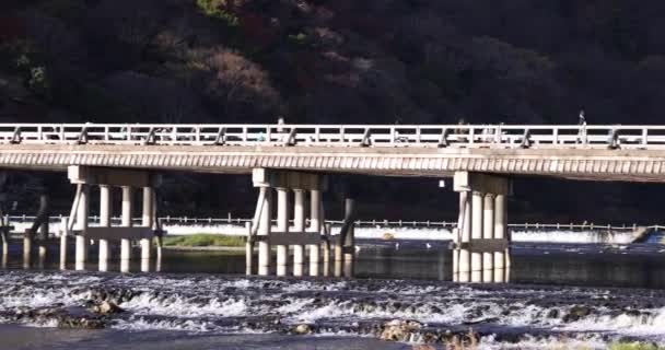 Puente Togetsukyo Cerca Del Río Katsuragawa Kyoto Imágenes Alta Calidad — Vídeo de stock