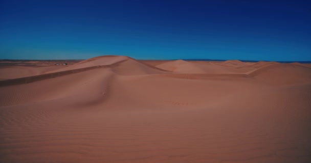 摩洛哥Mhamid Ghizlane的一个撒哈拉沙漠的全景沙丘 高质量的4K镜头 Zagora区Mhamid Ghizlane Morocco 2024这里是摩洛哥的沙漠地区 — 图库视频影像