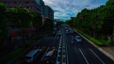 Otomobil sokağının gündüz vakti geniş çaplı çekimlerinin zaman aşımına uğraması. Setagaya Tokyo Bölgesi - 07.26.2019: Tokyo 'nun merkezidir..