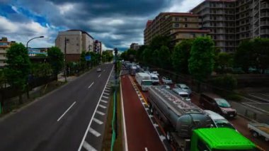 Otomobil sokağının gündüz vakti geniş çaplı çekimlerinin zaman aşımına uğraması. Setagaya Tokyo Bölgesi - 07.26.2019: Tokyo 'nun merkezidir..