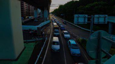 Şehir merkezindeki caddede geniş açılı çekim yapan bir zaman çizelgesi. Setagaya Tokyo Bölgesi - 08.06.2019: Tokyo 'nun merkezidir..