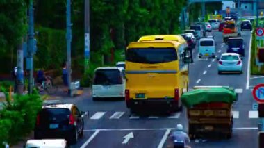 Şehir merkezindeki caddede uzun vadeli bir zaman dilimi. Setagaya Tokyo Bölgesi - 08.24.2019: Tokyo 'nun merkezidir..