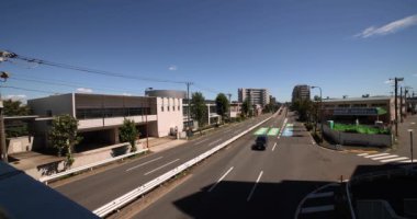 Tokyo şehir merkezindeki caddede bir trafik sıkışıklığı. Yüksek kalite 4K görüntü. Nerima Bölgesi Yahara Tokyo Japonya 09.05.2023