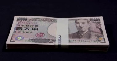 Eski Japon banknotlarından faturalar. Yüksek kalite 4K görüntü. 10.09.2024 Bu eski bir Japon para birimi.