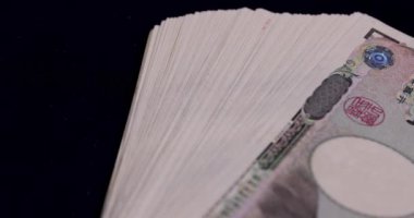 Eski Japon banknotlarından faturalar. Yüksek kalite 4K görüntü. 10.09.2024 Bu eski bir Japon para birimi.