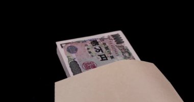 Eski Japon banknotlarından faturalar. Yüksek kalite 4K görüntü. 10.09.2024 Bu eski bir Japon para birimi.