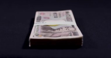 Eski Japon banknotlarından faturalar. Yüksek kalite 4K görüntü. 10.09.2024 Bu eski bir Japon para birimi.