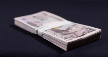 Eski Japon banknotlarından faturalar. Yüksek kalite 4K görüntü. 10.09.2024 Bu eski bir Japon para birimi.