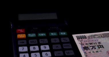 Eski Japon banknotlarından faturalar. Yüksek kalite 4K görüntü. 10.09.2024 Bu eski bir Japon para birimi.