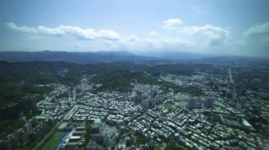 Tayvan 'daki Taipei101 gökdeleni etrafındaki panoramik yüksek açı görüntüsü. Yüksek kalite 4K görüntü. Taipei Tayvan 'ın Taipei ilçesi. 04.11.2025 Taipei' nin merkezidir.. 