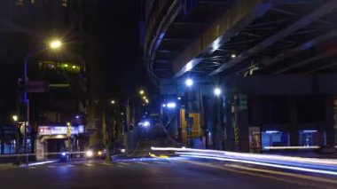 Taipei Tayvan 'daki Taipei Köprüsü yakınlarında trafik sıkışıklığı. Yüksek kalite 4K görüntü. Datong bölgesi Taipei Taiwan 04.13.2025 Burası Tayvan 'daki Taipei köprüsü..