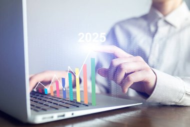 Gelecek 2025 için beklenti ve heyecan kavramı.