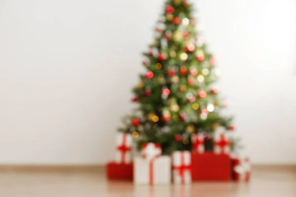 Albero Natale Sfocato Decorato Con Morbide Luci Gialle Con Effetto — Foto Stock