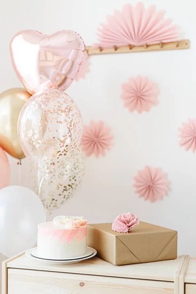 Celebración Cumpleaños Para Niña Casa Color Rosa Claro Oro Pastel — Foto de Stock