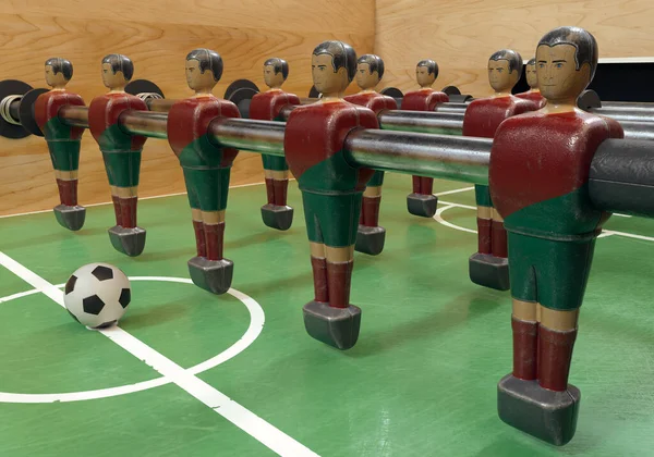 Одна Сторона Винтажного Настольного Футбола Настольного Футбола Изношенными Металлическими Фигурами — стоковое фото