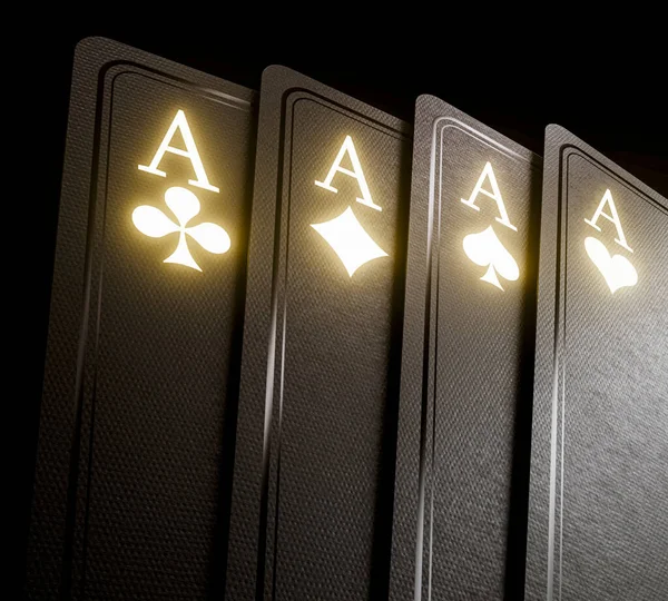 一套由四个黑色赌场组成的扇形套装 在黑暗的背景下打牌 上面闪烁着金光斑斑 3D渲染 — 图库照片