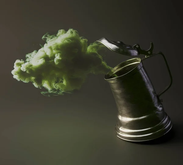 Концепція Анімованого Старовинного Питного Танка Являється Вириває Зелену Хмару Пари — стокове фото