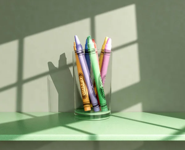 Conceito Que Mostra Alguns Lápis Cera Infantis Coloridos Copo Uma — Fotografia de Stock