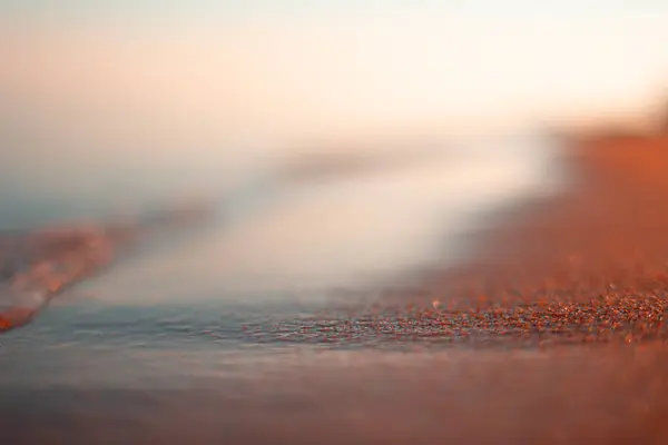 Schillernde Schätze Heitere Ostseeküste Flachbild Der Sandigen Ostseeküste Bei Sonnenaufgang — Stockfoto