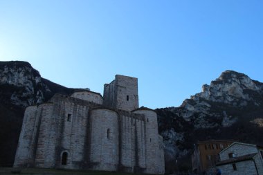 Tarihi detaylar, antik kültür ve tarih arasındaki bu tarihi binalar bize hatırlatıyorlar.