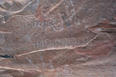 Sinagua halkı M.S. 650 civarında Arizona 'ya geldi. Yaban bitkileri ve hayvanlarla beslenen çiftçi insanlardı.