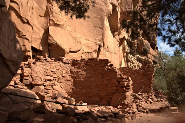 stock image Sinagua people arrived in Arizona about 650 A.D. They were farming people who included in their diets of wild plants and animals