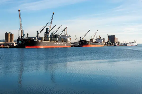 Porto Comercial Belfast Irlanda Norte Com Navios Guindastes Portuários — Fotografia de Stock