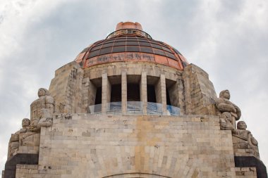 Ciudad de Mexico 'daki güzel Ulusal Devrim Müzesi. Ünlü anıt.