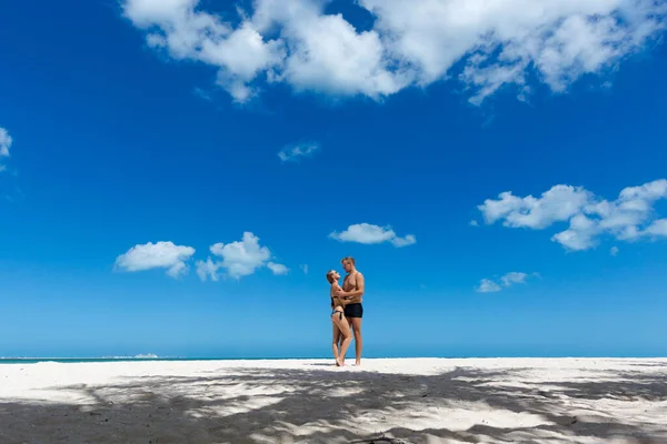 Schönes Junges Glückliches Paar Strand Von Progreso Mexiko Während Eines — Stockfoto