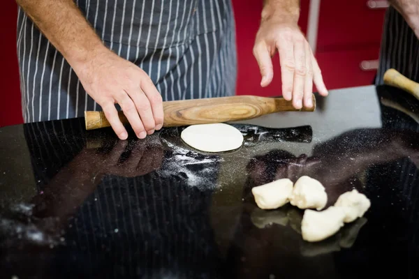 Традиційний Спосіб Приготування Індіанської Їжі Виготовлення Роті Хліба Зображення Традиційної — стокове фото