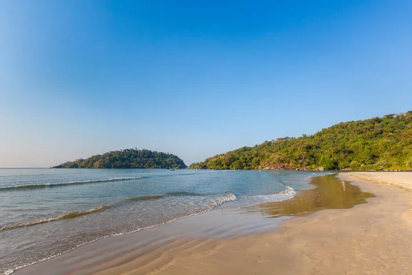 Schöne Landschaftsaufnahme Mit Blauem Himmel Aufgenommen Goa Indien Berühmten Strand lizenzfreie Stockfotos