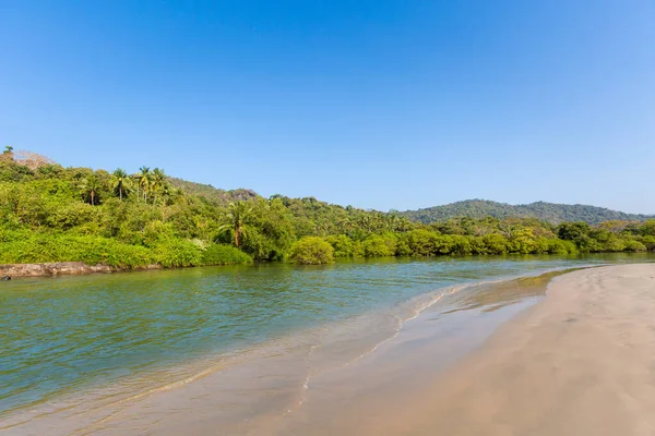 Piękny Krajobraz Zdjęcie Błękitnym Niebem Zrobione Goa Indie Słynnej Plaży Zdjęcie Stockowe