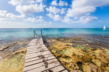 Güneşli bir günde Meksika 'daki Cozumel Adası' nda çekilen güzel manzara fotoğrafı..