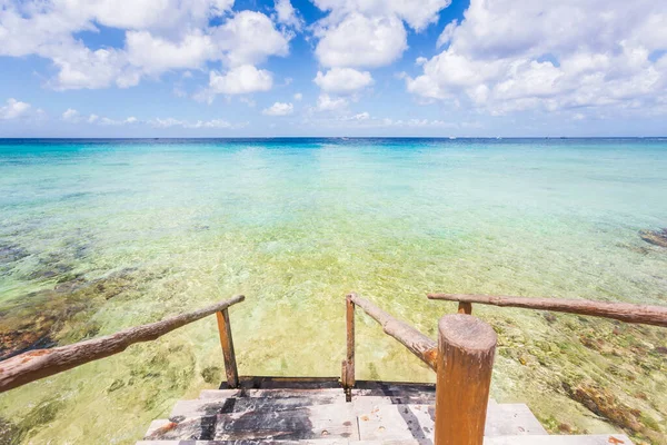 Güneşli bir günde Meksika 'daki Cozumel Adası' nda çekilen güzel manzara fotoğrafı..