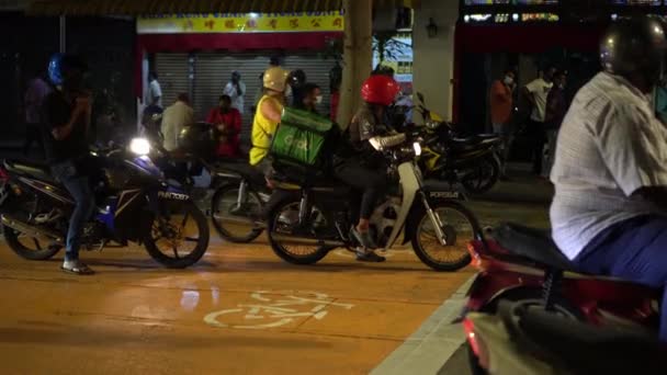 Georgetown Penang Maleisië Jan 2022 Grab Food Rider Wacht Nachts — Stockvideo