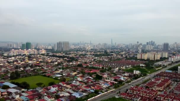 Kepong Kuala Lumpur Malaysia 2022 Flybyen Kepong Mot Kuala Lumpur – stockvideo