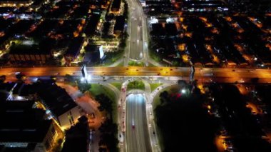 Petaling Jaya, Kuala Lumpur, Malezya - Kasım 09 2022: Geceleri NPE ve LDP 'nin hava görüşü karayolu değişimi