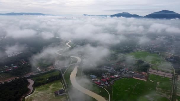 Luftaufnahme Des Malaiischen Dorfes Fluss — Stockvideo